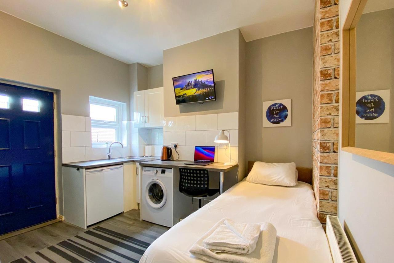 Limpenny Studio Apartment - Work Friendly And Outstanding Garden Studio Close To City Centre Nottingham Exterior photo